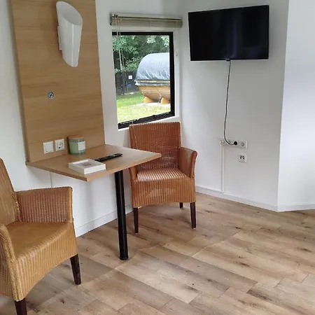Apartment Mobil House Auf Tierschutz Landhof Inmitten Der Bei Luebeck Selmsdorf