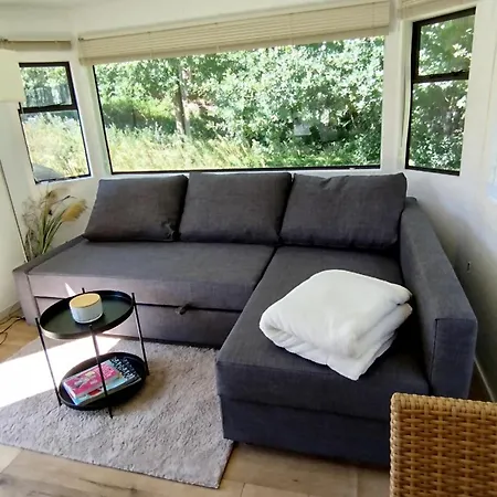 Mobil House Auf Tierschutz Landhof Inmitten Der Bei Luebeck *